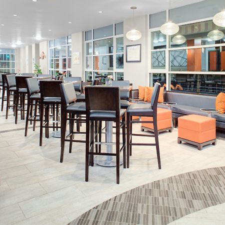 Holiday Inn Windsor - Wine Country By Ihg Dış mekan fotoğraf