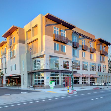 Holiday Inn Windsor - Wine Country By Ihg Dış mekan fotoğraf