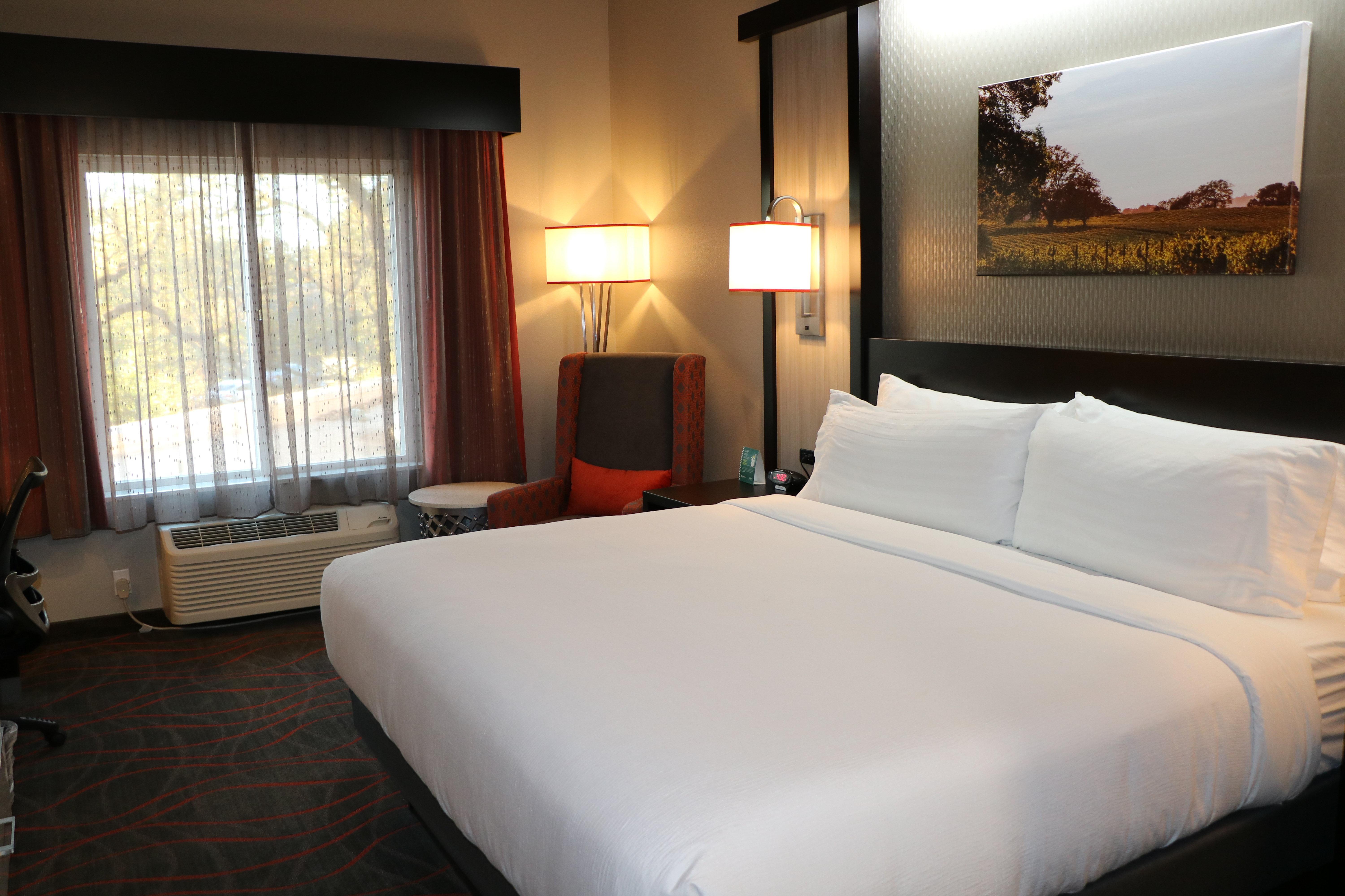 Holiday Inn Windsor - Wine Country By Ihg Dış mekan fotoğraf