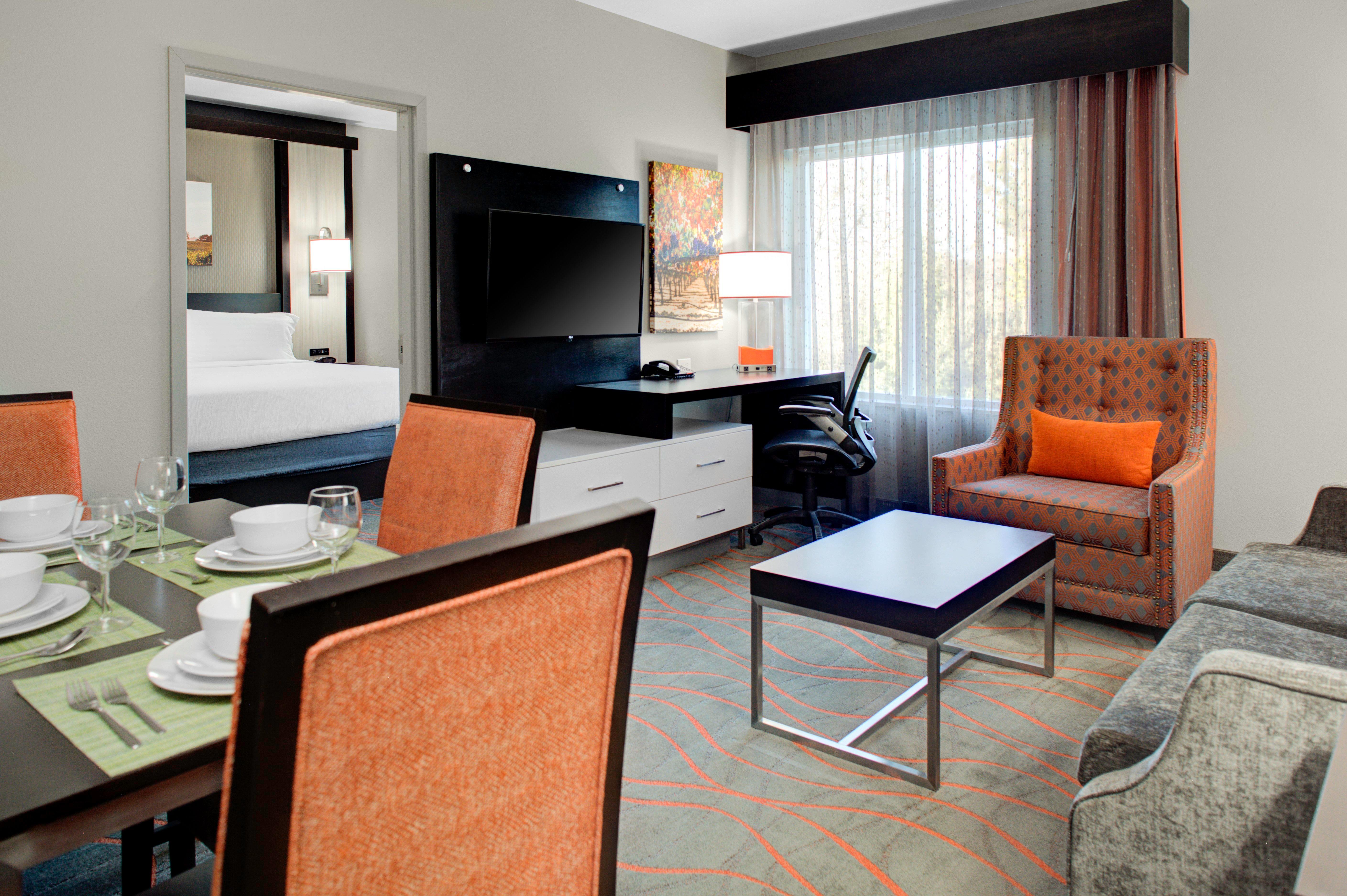 Holiday Inn Windsor - Wine Country By Ihg Dış mekan fotoğraf